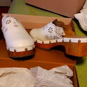 White leather size 9 clogs from Justfab.